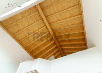 Dettagli - Villa via giacomo matteotti
 
51, Aci Sant'Antonio - foto 30