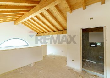 Stanza vuota - Villa via giacomo matteotti
 
51, Aci Sant'Antonio - foto 33