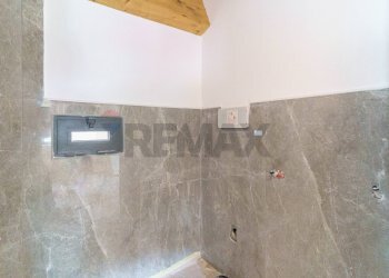 Dettagli - Villa via giacomo matteotti
 
51, Aci Sant'Antonio - foto 37