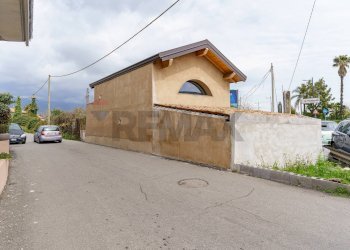 Casa all\'aperto - Villa via giacomo matteotti
 
51, Aci Sant'Antonio - foto 44