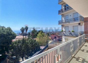 Balcone - Appartamento Via Nuovaluce
 
50, Tremestieri Etneo - foto 1