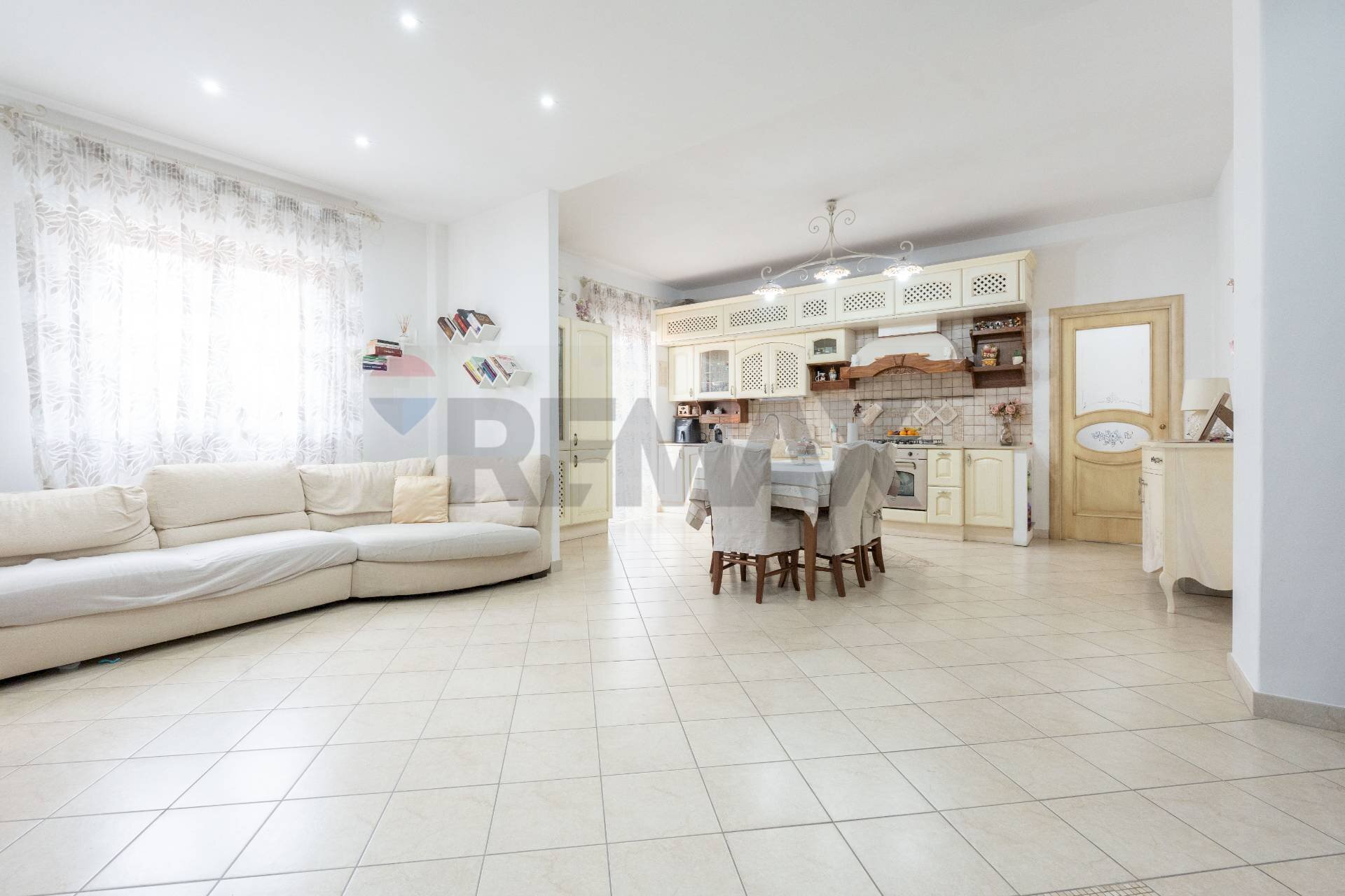 open space - Trilocale VIA DEL BOSCO
 
308, Catania - foto 1