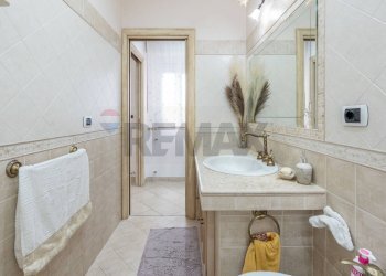 Bagno - Trilocale VIA DEL BOSCO
 
308, Catania - foto 11