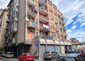 Edificio all\'aperto - Appartamento Via Sergio Forti
 
56, Catania - foto 1