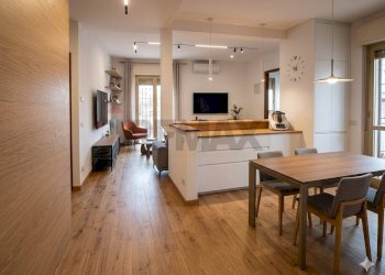 Sala da pranzo - Appartamento Via Sergio Forti
 
56, Catania - foto 32