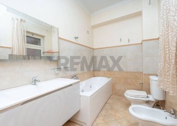 Primo bagno - Appartamento Via Fratelli Cairoli
 
31, Misterbianco - foto 18