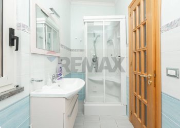 Secondo Bagno - Appartamento Via Fratelli Cairoli
 
31, Misterbianco - foto 21