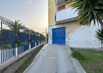 Edificio all\'aperto - Four-room apartment via Giordano e Marando
 
3, Manfredonia - photo 24