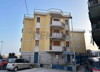 Edificio all\'aperto - Four-room apartment via Giordano e Marando
 
3, Manfredonia - photo 29