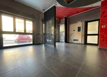 Stanza vuota - Locale Commerciale Via A. Colagrande
 
2/B, L'Aquila - foto 7