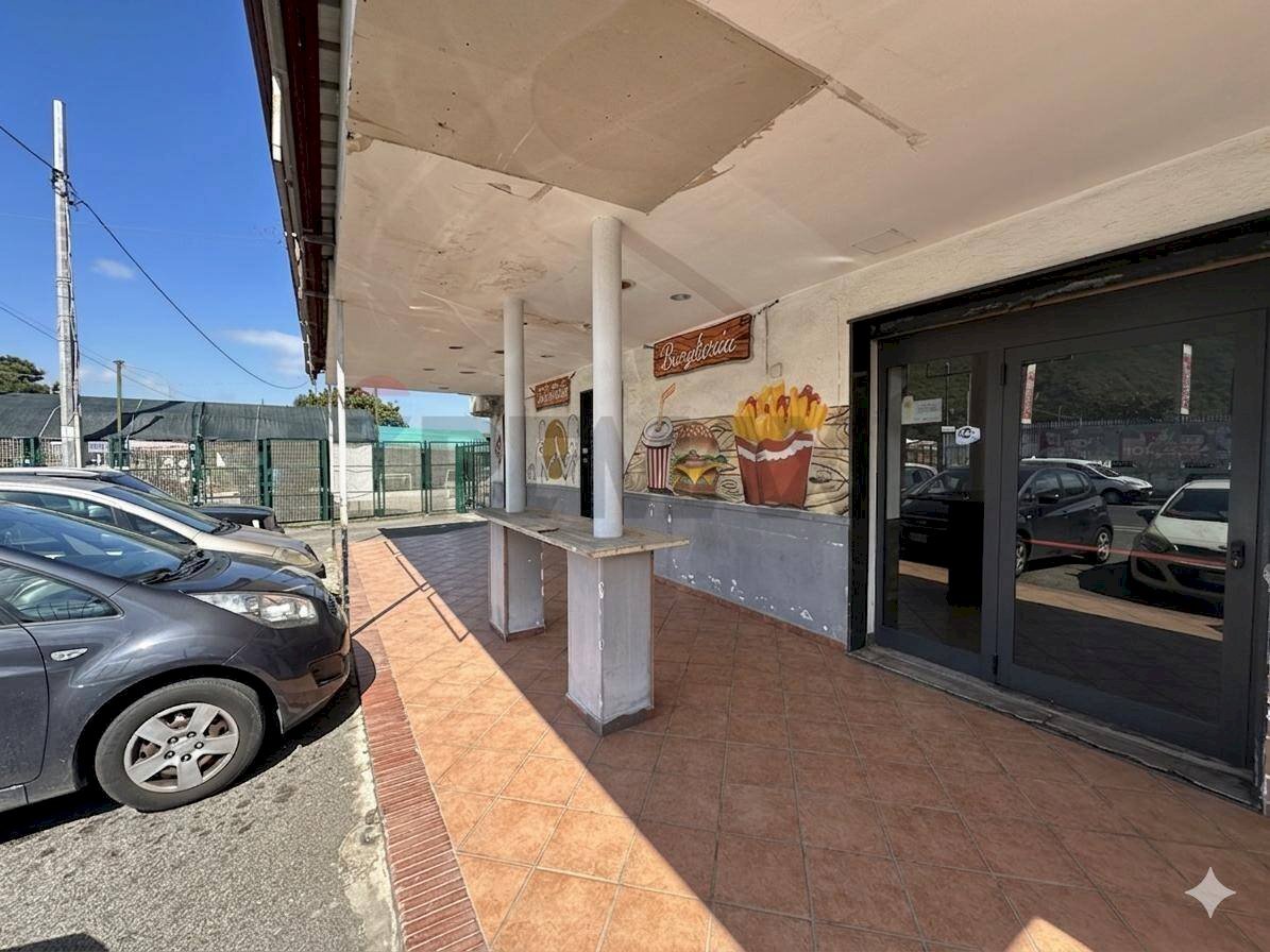 Terrazza - Locale Commerciale via campana
 
240, Pozzuoli - foto 3