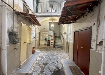 Ricezione / Lobby - Bilocale Napoli - foto 6
