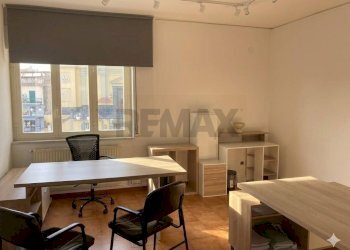 Sala da pranzo - Three-room apartment Piazza Nicola Amodio
 
15, Pollena Trocchia - photo 5