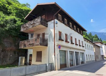 Edificio all\'aperto - Casa semi indipendente Lamon - foto 1