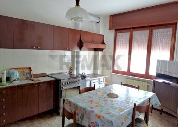 Cucina - Casa indipendente Via Ronche
 
113, Lamon - foto 1