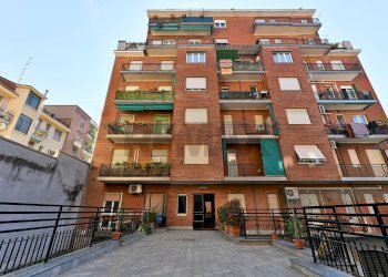 Edificio all\'aperto - Bilocale Via Padova
 
178, Milano - foto 21