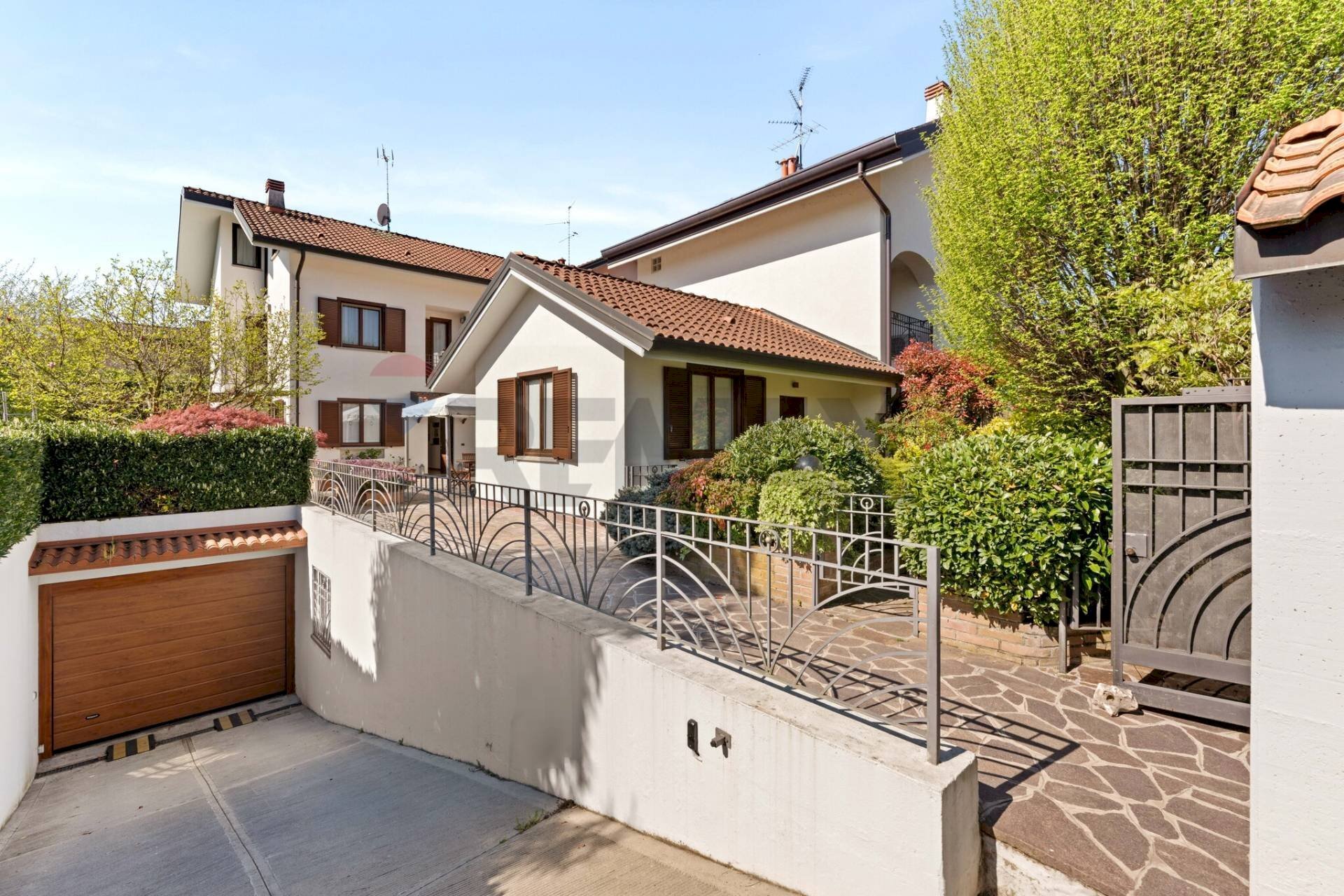 Casa all\'aperto - Villa Via Bernina
 
16, Camparada - foto 1