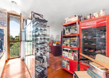 Dispensa di stoccaggio - Villa Via Bernina
 
16, Camparada - foto 20