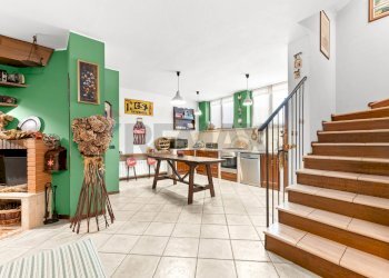 Sala da pranzo - Villa Via Bernina
 
16, Camparada - foto 23