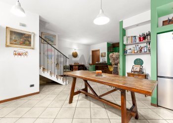 Sala da pranzo - Villa Via Bernina
 
16, Camparada - foto 25