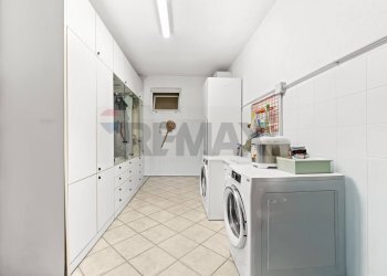 Lavanderia - Villa Via Bernina
 
16, Camparada - foto 27