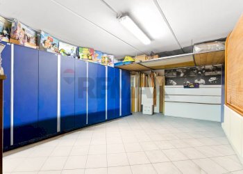 Dispensa di stoccaggio - Villa Via Bernina
 
16, Camparada - foto 29