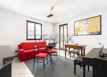 Sala da pranzo - Villa Via Bernina
 
16, Camparada - foto 33