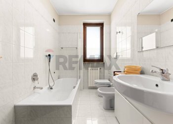 Bagno - Villa Via Bernina
 
16, Camparada - foto 34