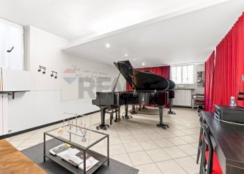 Soggiorno - Villa Via Bernina
 
16, Camparada - foto 36