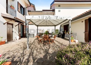 Terrazza - Villa Via Bernina
 
16, Camparada - foto 42