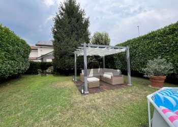 Giardino - Villa Via Bernina
 
16, Camparada - photo 51