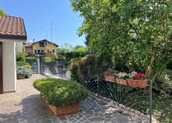 Giardino - Villa Via Bernina
 
16, Camparada - photo 53
