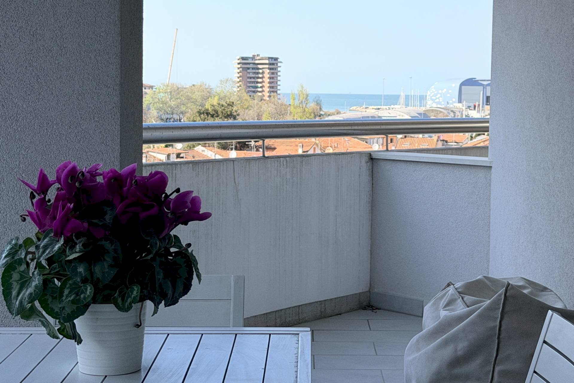 Foto 2 - Trilocale Passaggio F.lli Benelli
 
sn, Pesaro - foto 2