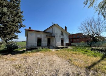 Casa all\'aperto - Casa indipendente Via Tre Torri, Calvi - foto 1