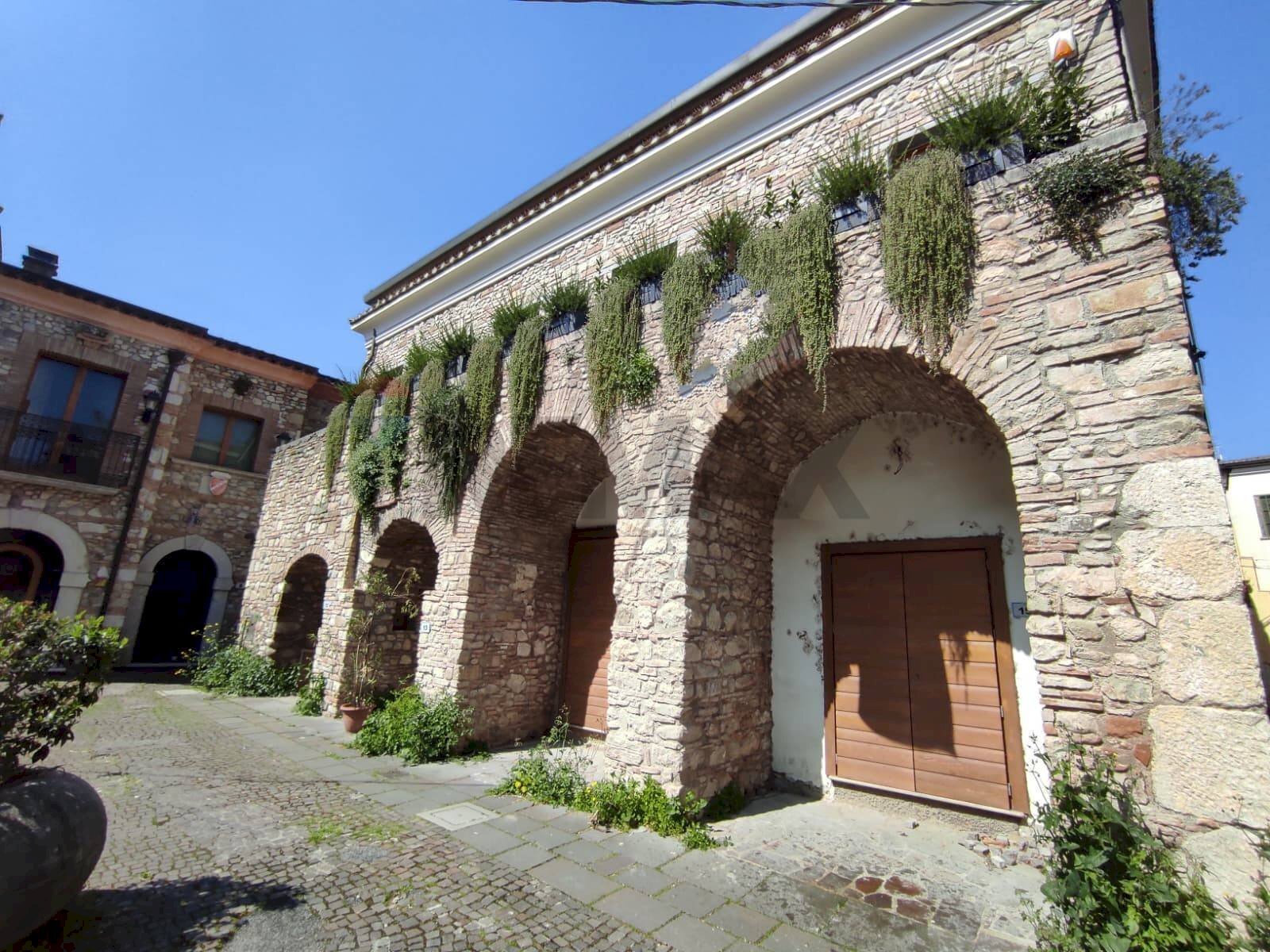 Casa all\'aperto - Locale Commerciale Benevento - foto 3