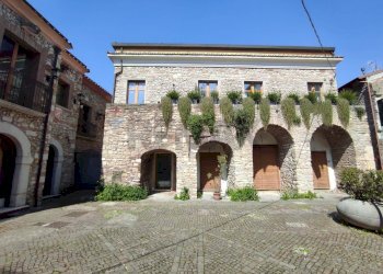 Casa all\'aperto - Locale Commerciale Benevento - foto 1