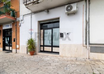 Edificio all\'aperto - Locale Commerciale Via Mario Visintini
34, Guidonia Montecelio - foto 16