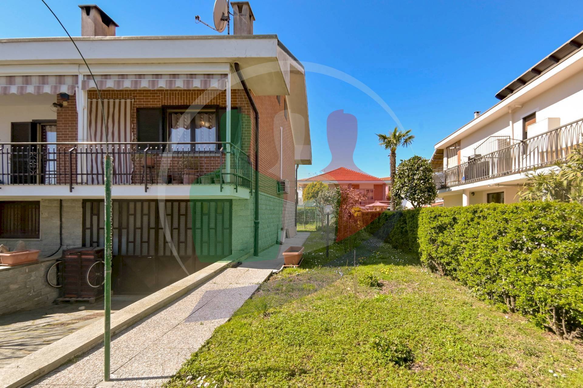 Foto 1 - Villa a Schiera Via Einaudi
 
10, None - foto 1