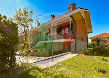 Foto 5 - Villa a Schiera Via Einaudi
 
10, None - foto 5