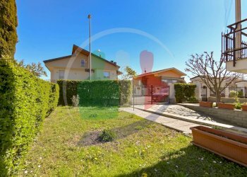 Foto 7 - Villa a Schiera Via Einaudi
 
10, None - foto 7