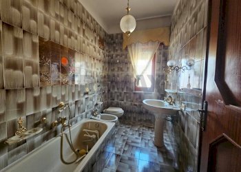 Bagno - Appartamento Via Ruggero il Normanno
 
24, Bagheria - foto 11