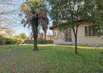 Giardino - Casa indipendente Via Italia '61
 
1, Cison di Valmarino - foto 32