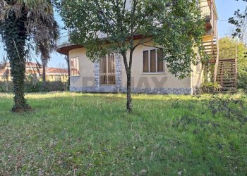 Giardino - Casa indipendente Via Italia '61
 
1, Cison di Valmarino - foto 40