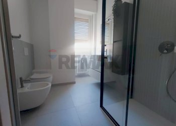 Bagno - Bilocale Via Roosevelt
 
9, Como - foto 23