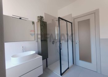 Bagno - Bilocale Via Roosevelt
 
9, Como - foto 28