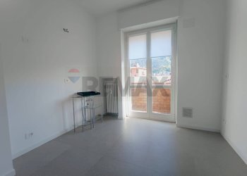 Stanza vuota - Bilocale Via Roosevelt
 
9, Como - foto 36