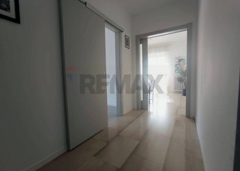 Hall / corridoio - Bilocale Via Roosevelt
 
9, Como - foto 48