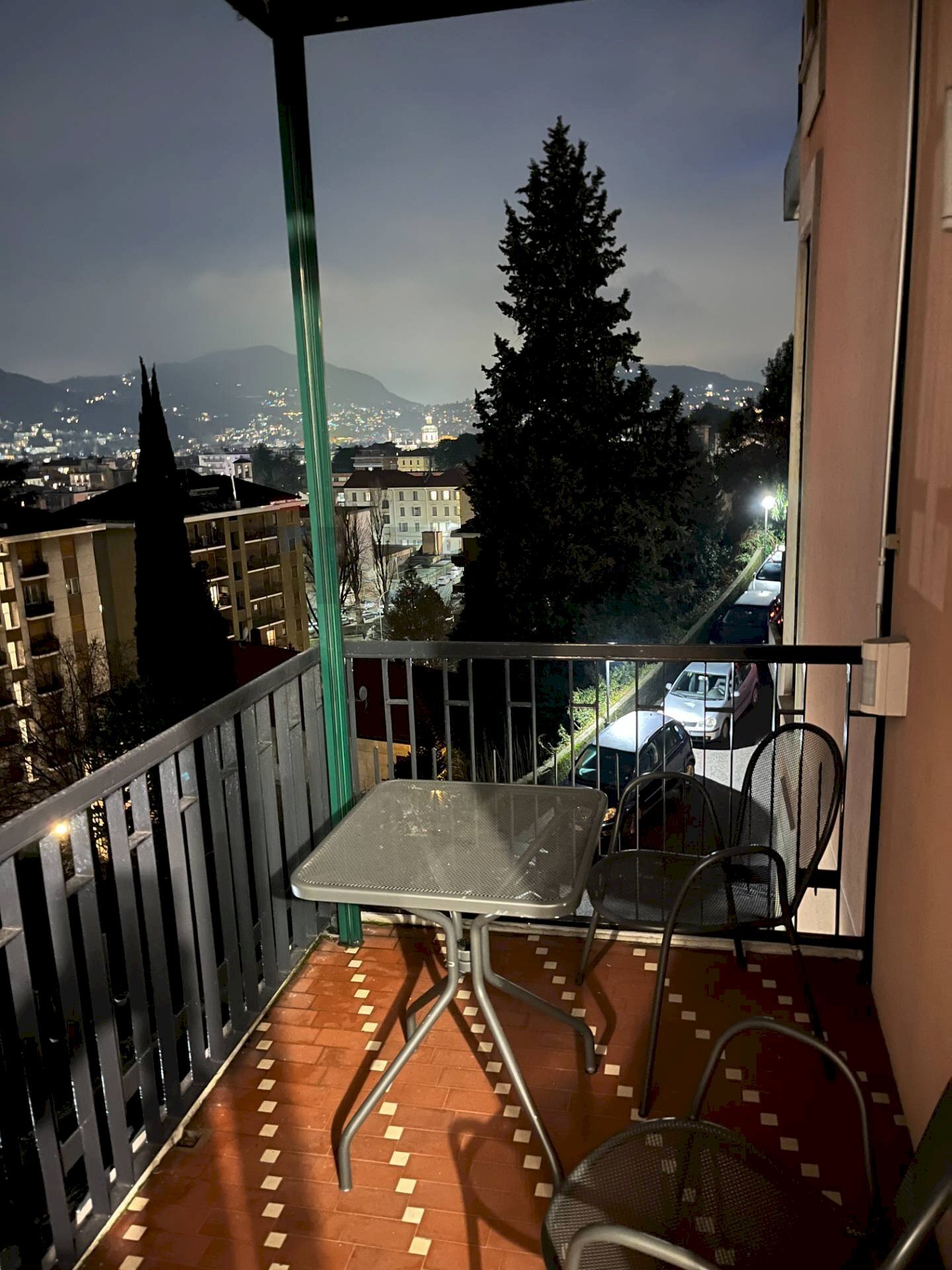 Balcone - Bilocale Como - foto 2