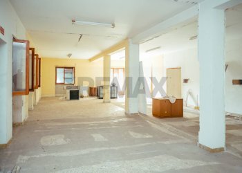 Stanza vuota - Negozio via bolognola
 
74, Roma - foto 9