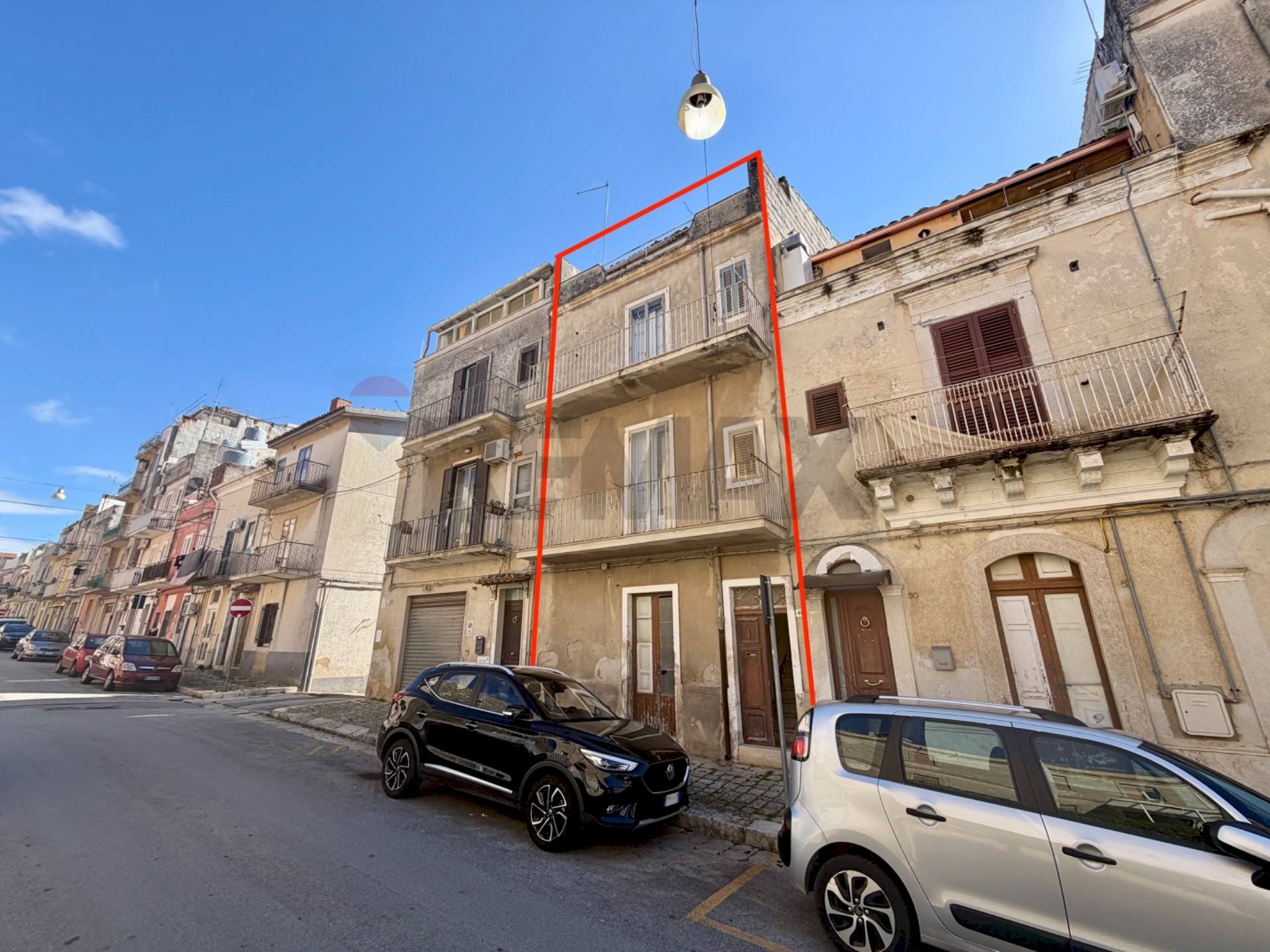 Edificio all\'aperto - Casa indipendente Via Generale Scrofani
 
48, Ragusa - foto 1